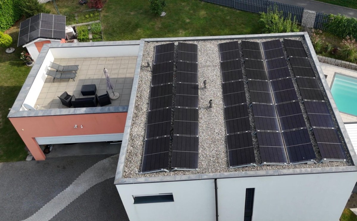 Installation photovoltaïque sur propriété avec annexe à Estavayer